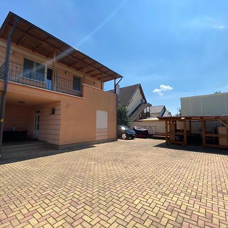 Gabi Lux Apartman Apartment Hajduszoboszlo Bagian luar foto