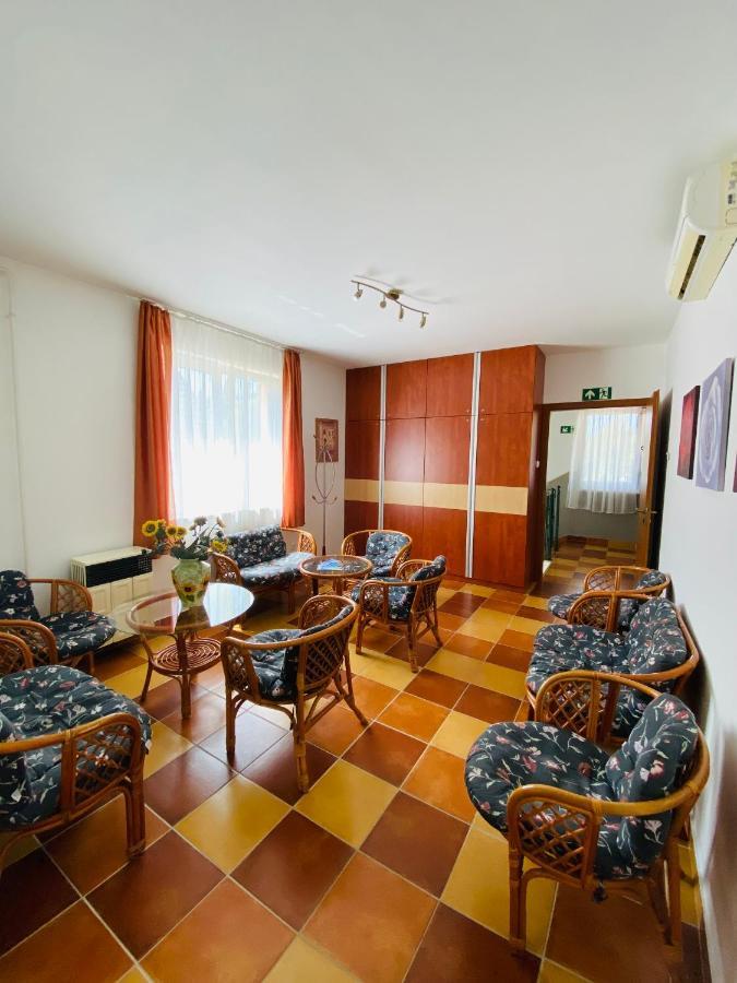 Gabi Lux Apartman Apartment Hajduszoboszlo Bagian luar foto