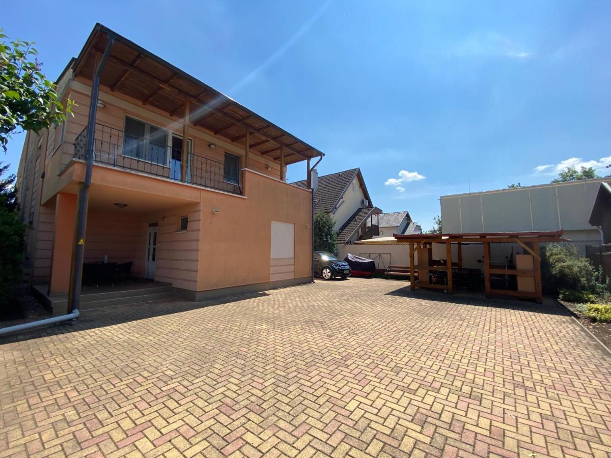 Gabi Lux Apartman Apartment Hajduszoboszlo Bagian luar foto