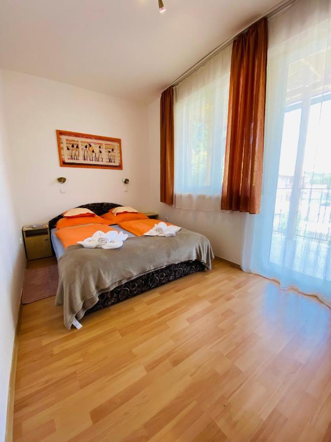 Gabi Lux Apartman Apartment Hajduszoboszlo Bagian luar foto